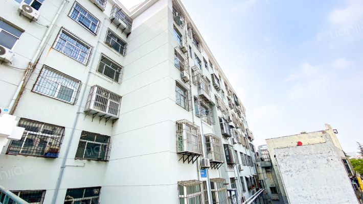 泰前回迁楼外景图