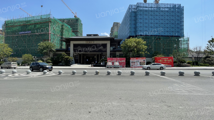 贵阳天瀑学府外景图