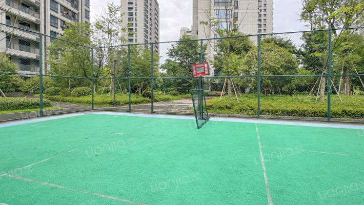 双绣锦园外景图