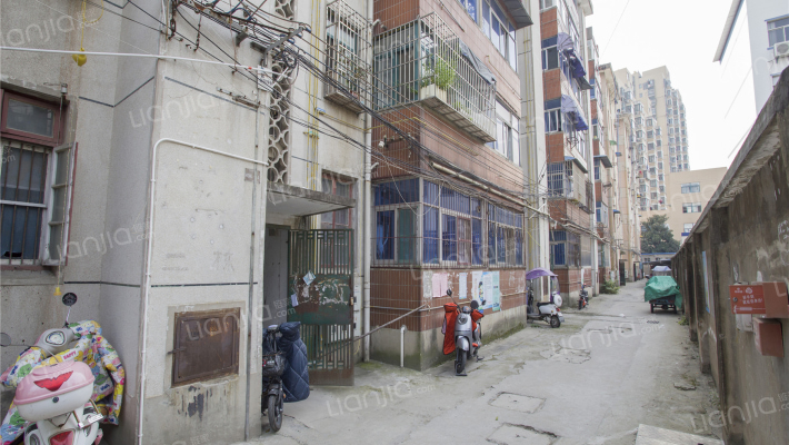 合瓦路交警4队宿舍外景图