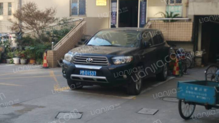 新路大楼外景图