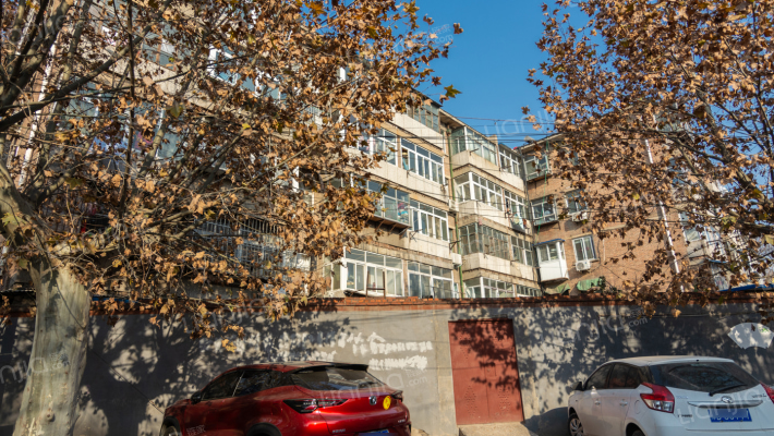 华建中学宿舍外景图