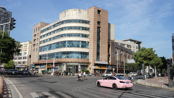 龙头湾购物中心外景图