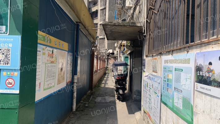 金彭中路27号小区外景图