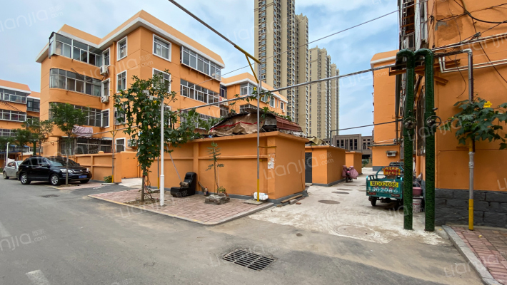 九中家属楼外景图