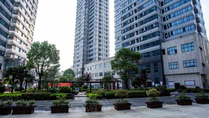 襄州城市广场外景图