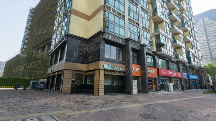 汉飞青年城外景图