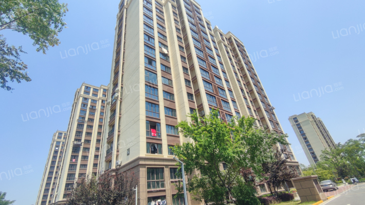 春江天越外景图