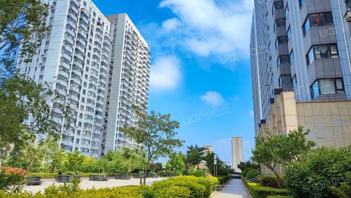 益嘉广场外景图