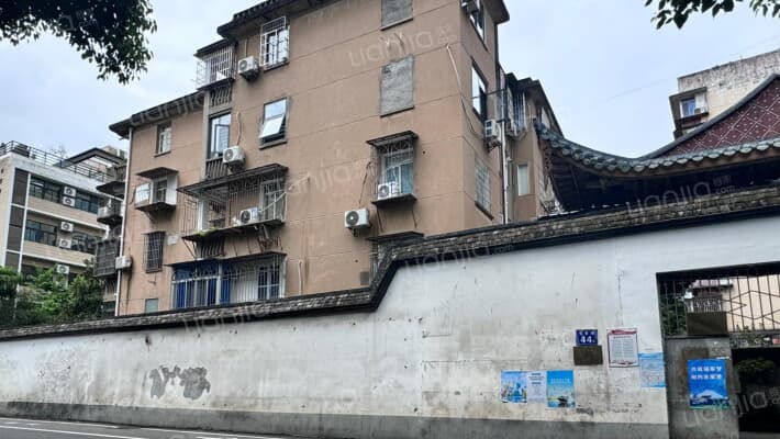 东泰路44号院外景图