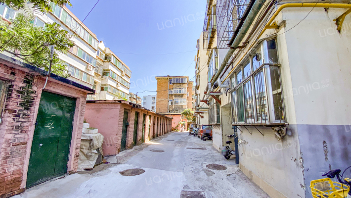 纬十二路外景图