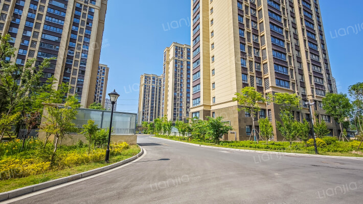 水悦华府西区外景图