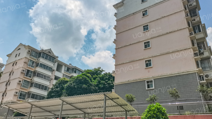 电信宿舍外景图