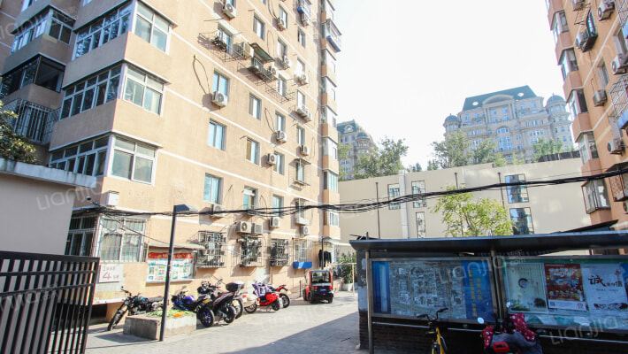 工体南路外景图