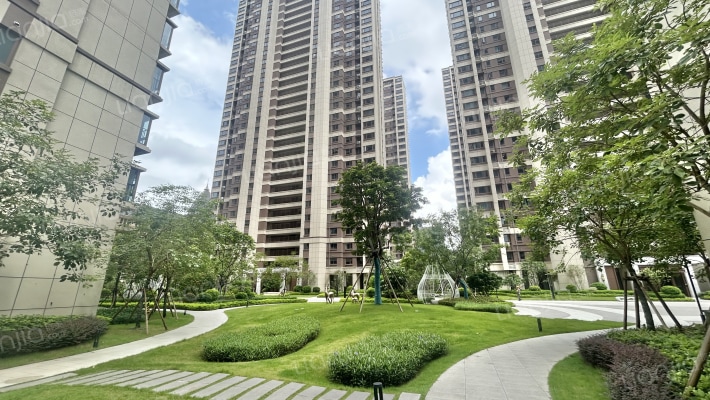 高新宝龙城外景图