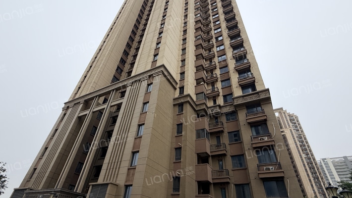恒大江沁苑外景图