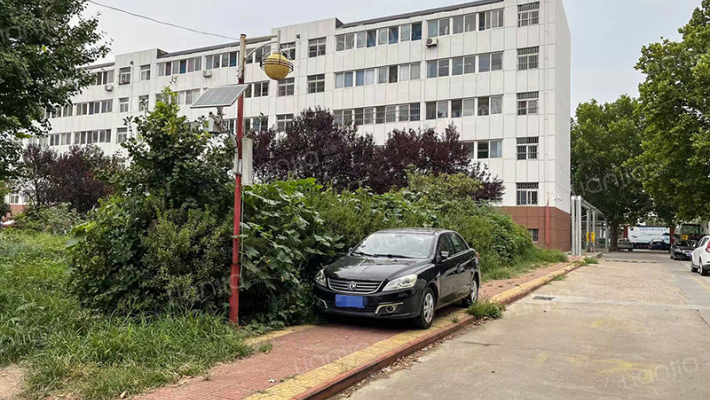 卫校家属院外景图