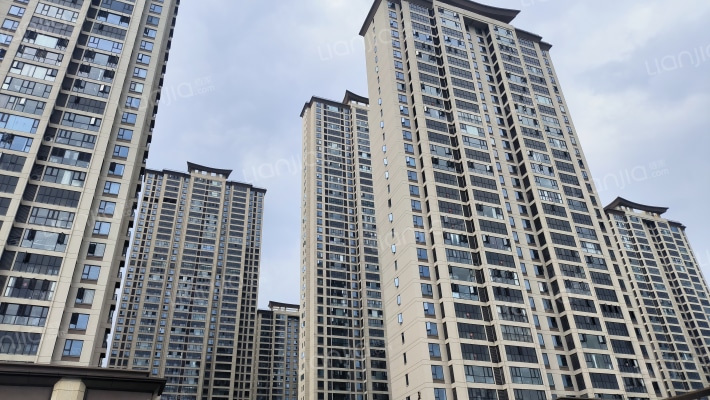 铁投书香林语外景图