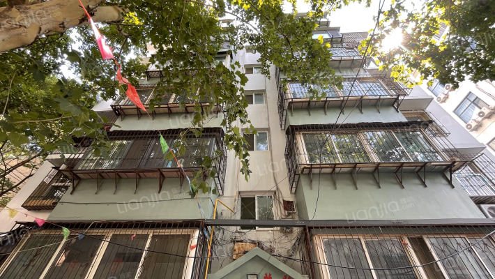 新华书店家属楼外景图