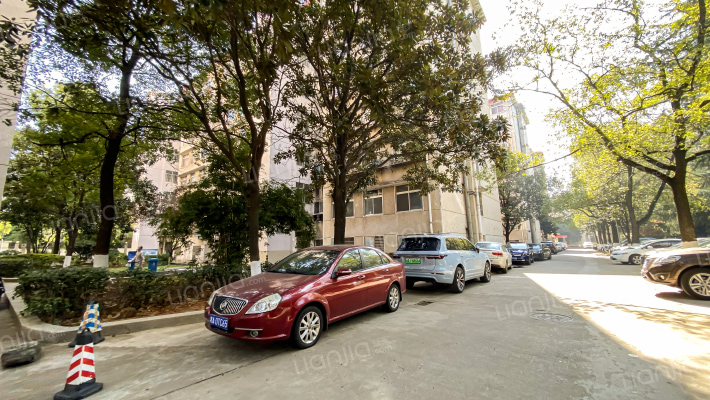 长沙市国土局宿舍二院外景图