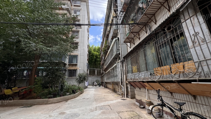 昆明日报社宿舍外景图