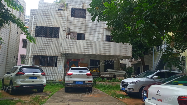 泉水山庄外景图