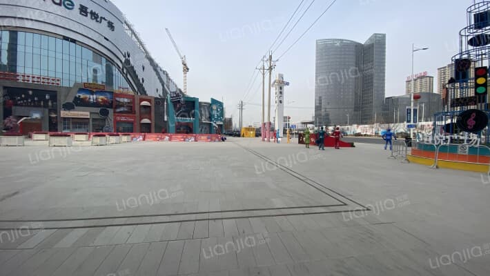 吾悦广场外景图