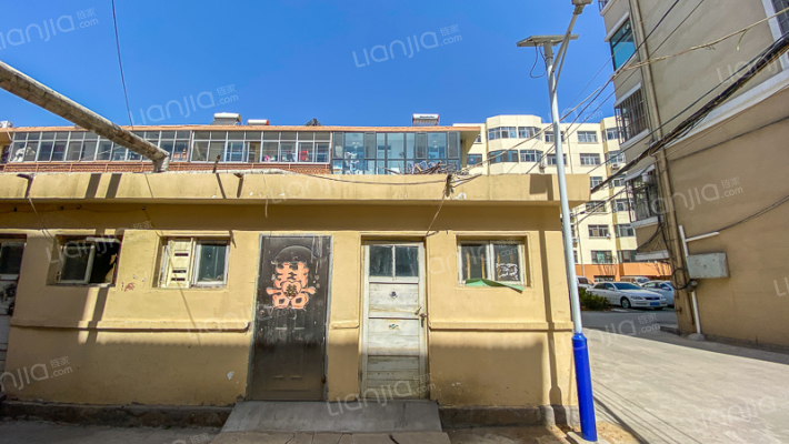 外贸家属院外景图