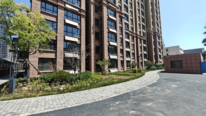 侨丰广场外景图