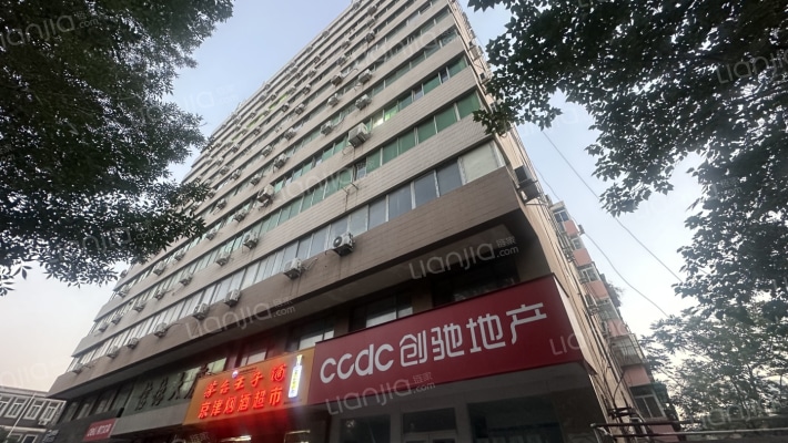 信德大厦外景图