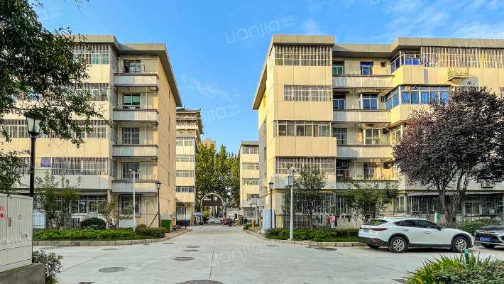 市委党校西影路新村外景图