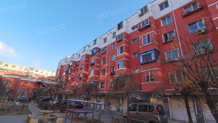 滨湖小区外景图