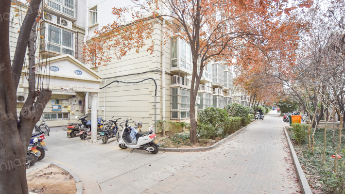 21世纪社区湖适生活外景图