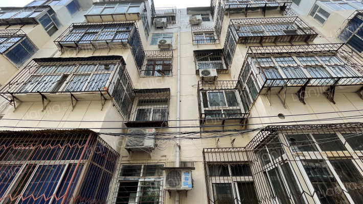 陵园路88号院外景图