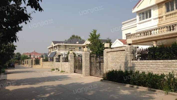 都市芳园镜湖园外景图