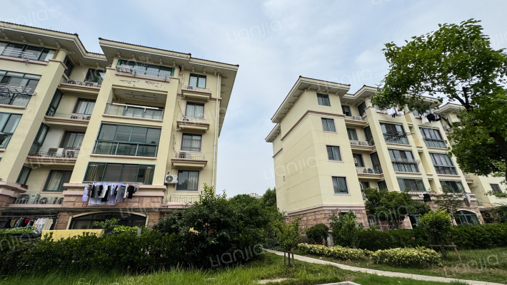 宝华海滨庄园外景图