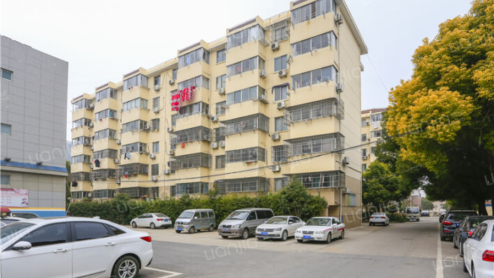 世纪大道32号外景图