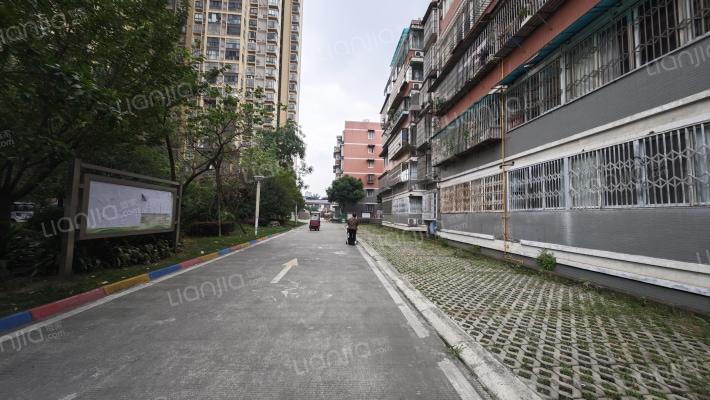 中满春花苑外景图