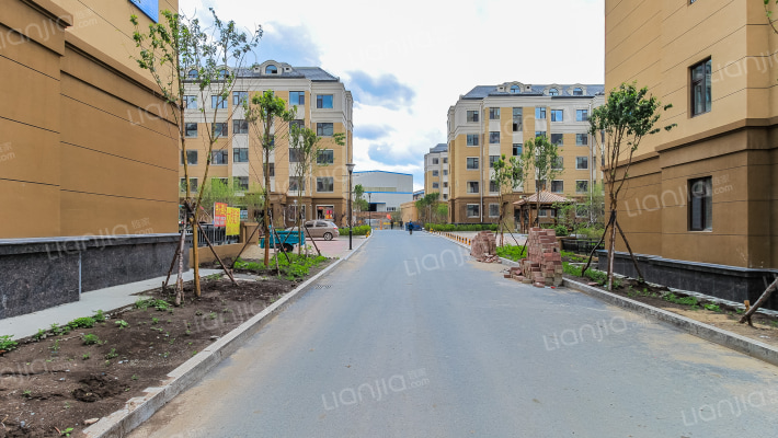 华大城三期外景图