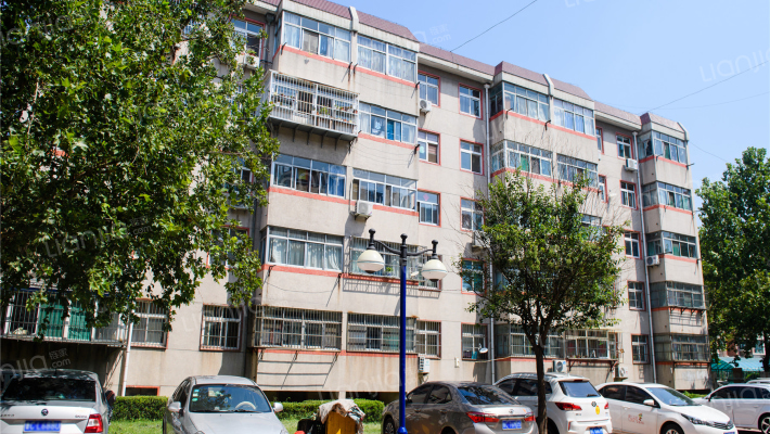 二化五生活区外景图