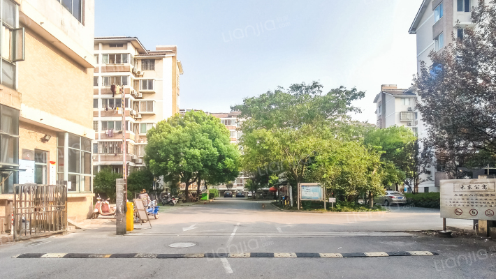 禾东公寓北区外景图