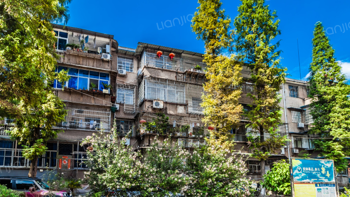 地委大院外景图