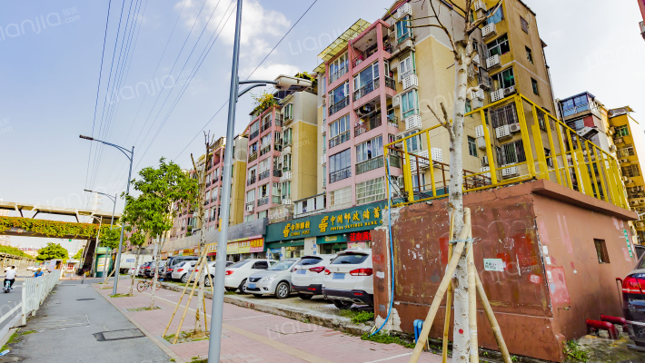 中山大道中外景图