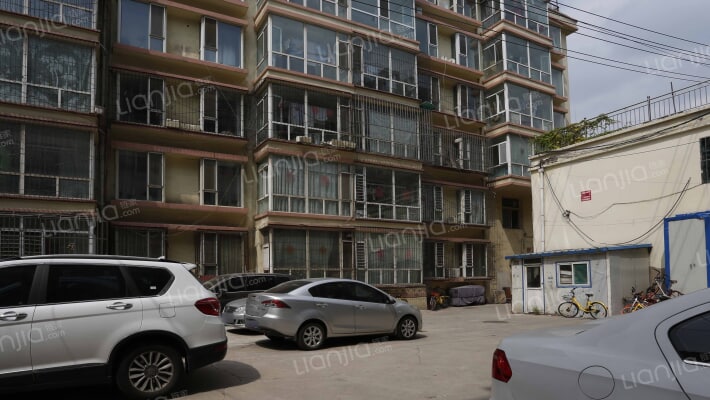 警乐苑小区外景图