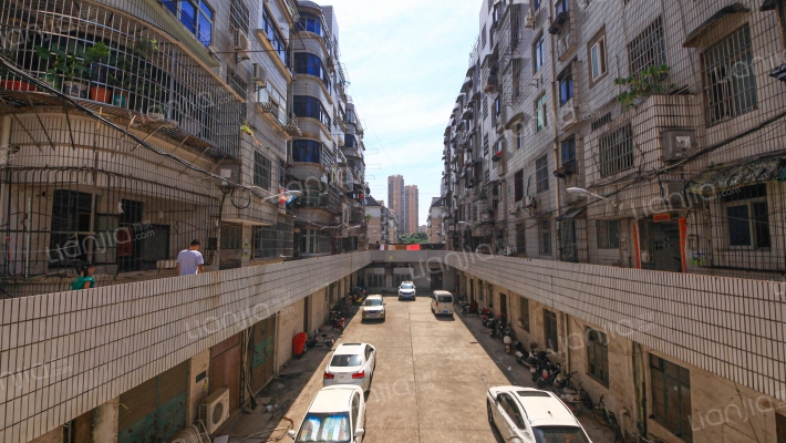 迎宾大道电信宿舍外景图