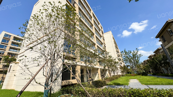 江山云庭外景图