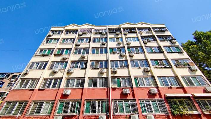 长城炼油厂宿舍外景图