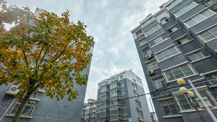 名仕达五期外景图