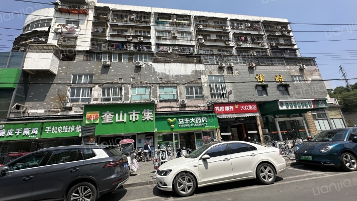 奎山农贸市场综合楼外景图