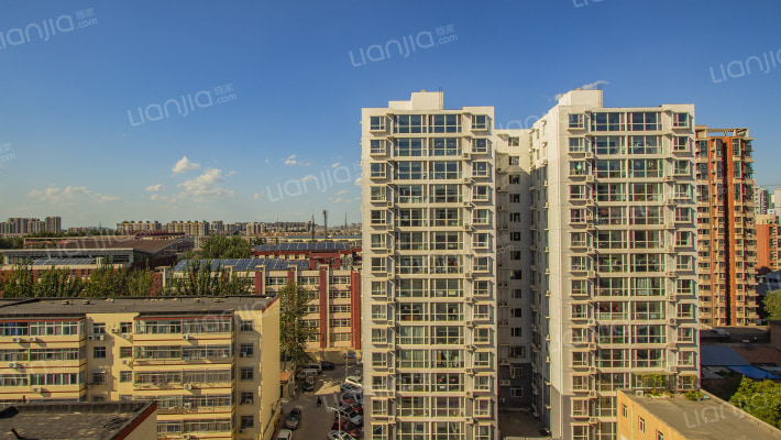 第一中学家属楼外景图